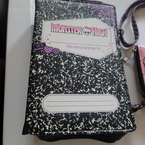 Monster High bag + wallet bundle - Picture 2 of 8